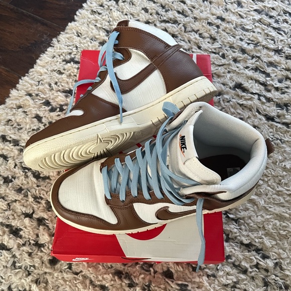 Nike Dunk Hi Retro - Picture 2 of 6